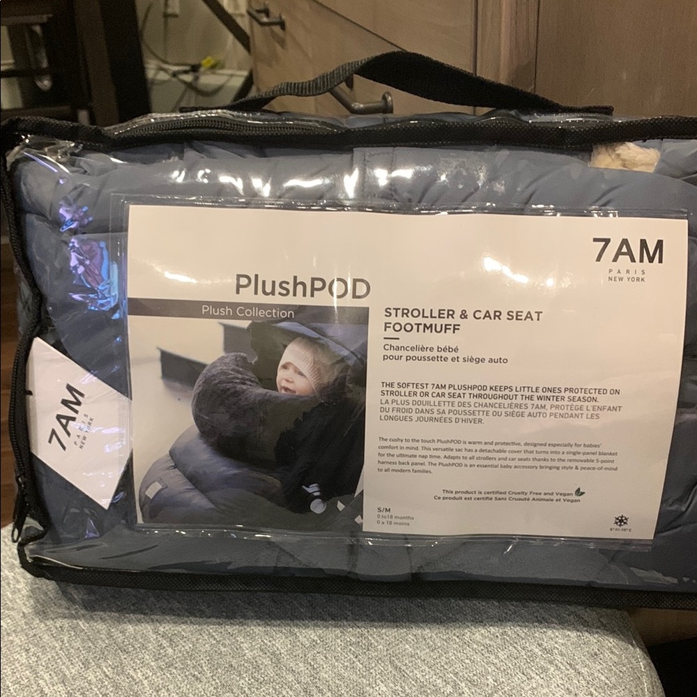 PlushPOD Stroller & Car Seat Footmuff - Ash Blue-Inside print pebbles.